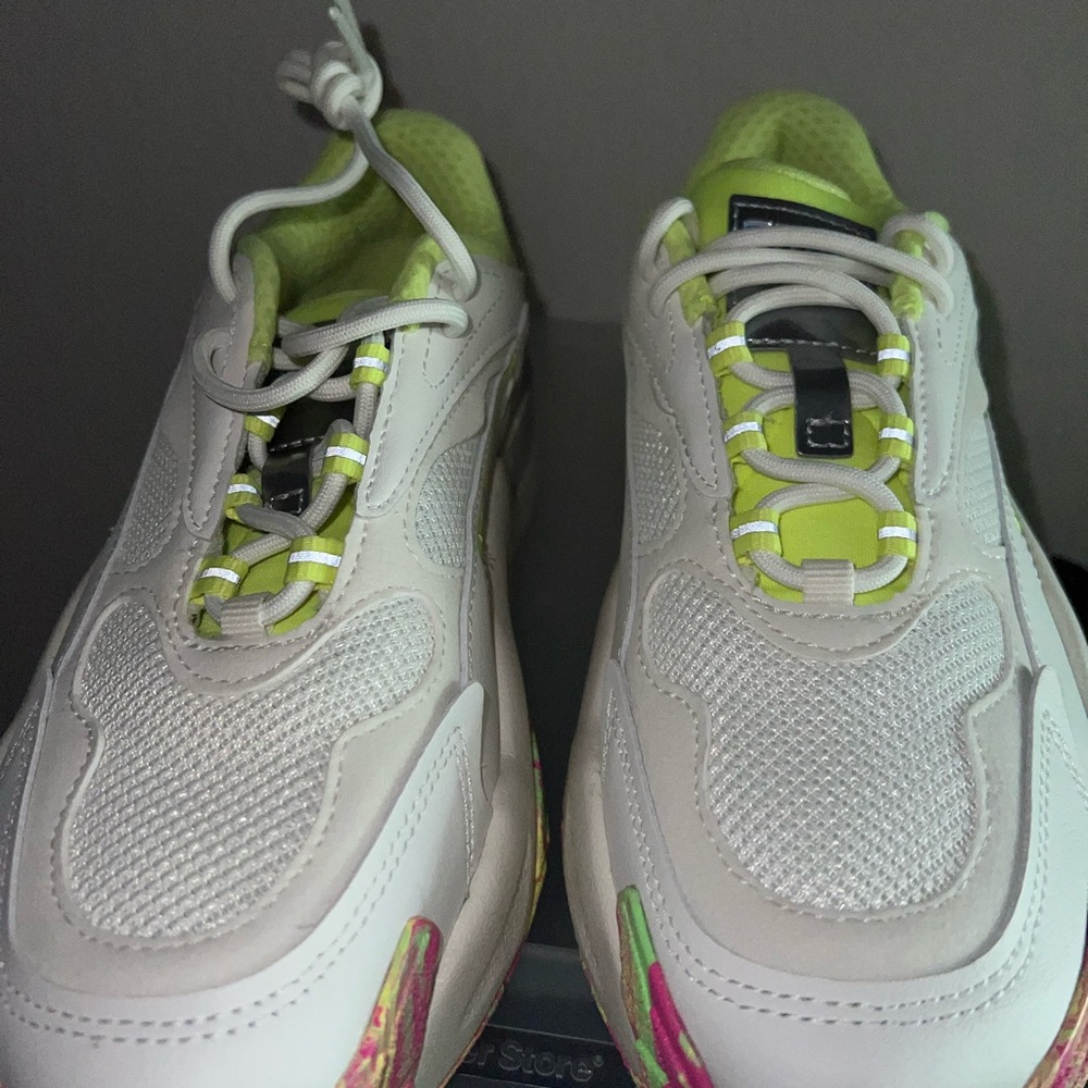 PUMA xFree People Hedra Chaos women’s size 7.5 worn once for photoshoot - Picture 3 of 6